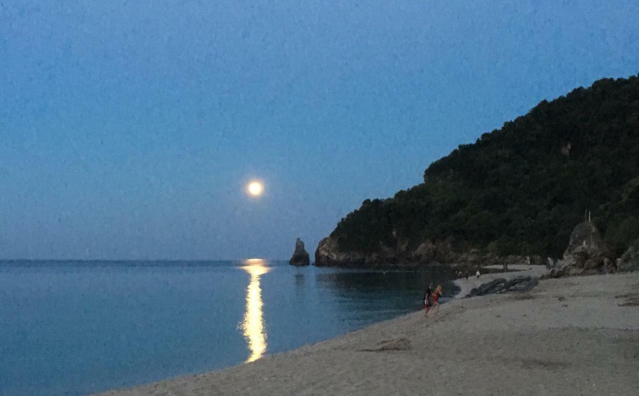 Studios Yalos Χορευτό Εξωτερικό φωτογραφία