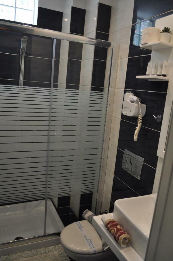 Studios Yalos Χορευτό Εξωτερικό φωτογραφία