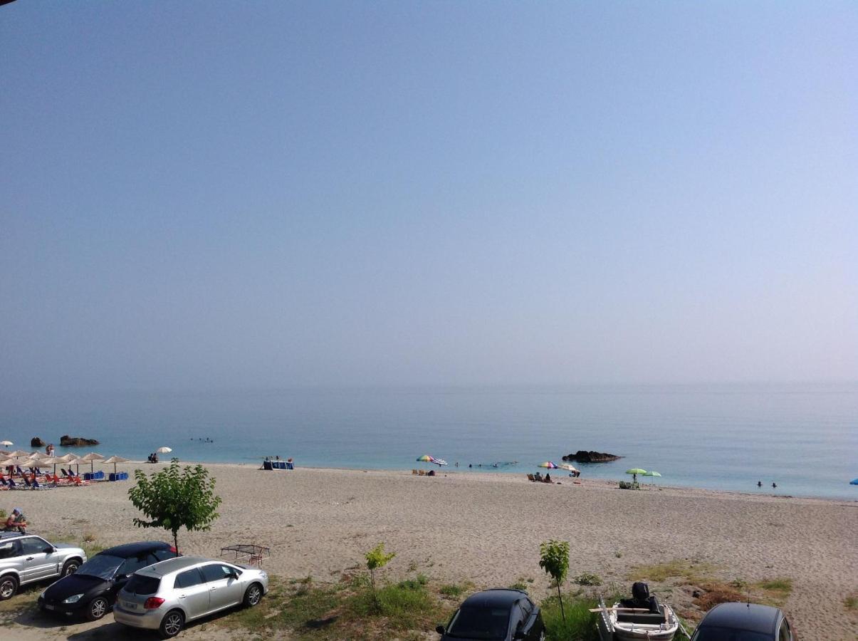 Studios Yalos Χορευτό Εξωτερικό φωτογραφία